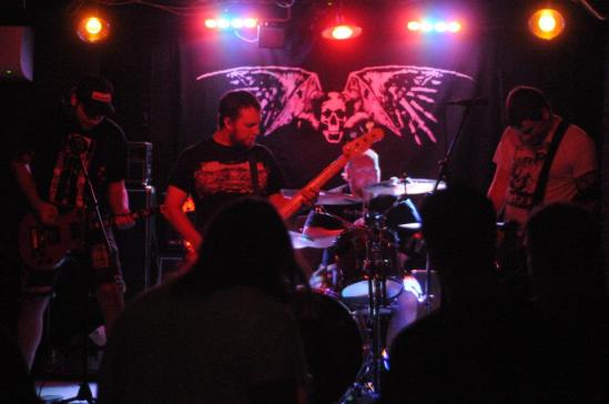 561088_412329428814048_1087172238_n